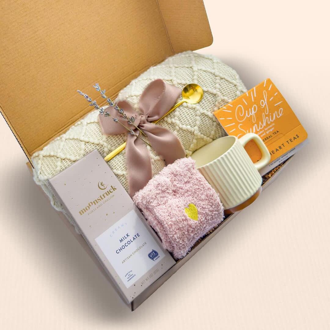 Hygee Gift Box, Hug In A Box, Encouragement Gift, Mom Gift Set, Thinking Of You Box, Cozy Care Package, Self Care Basket, Blanket Gift Box